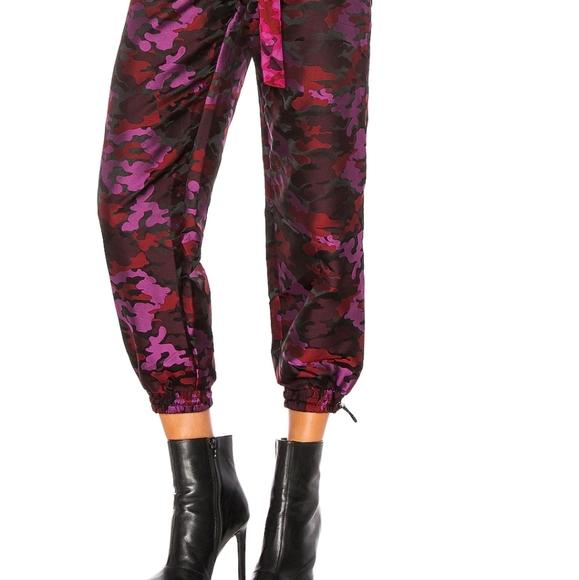 h:ours Joggers Camouflage Pink Red black. Size Medium. - Picture 4 of 14